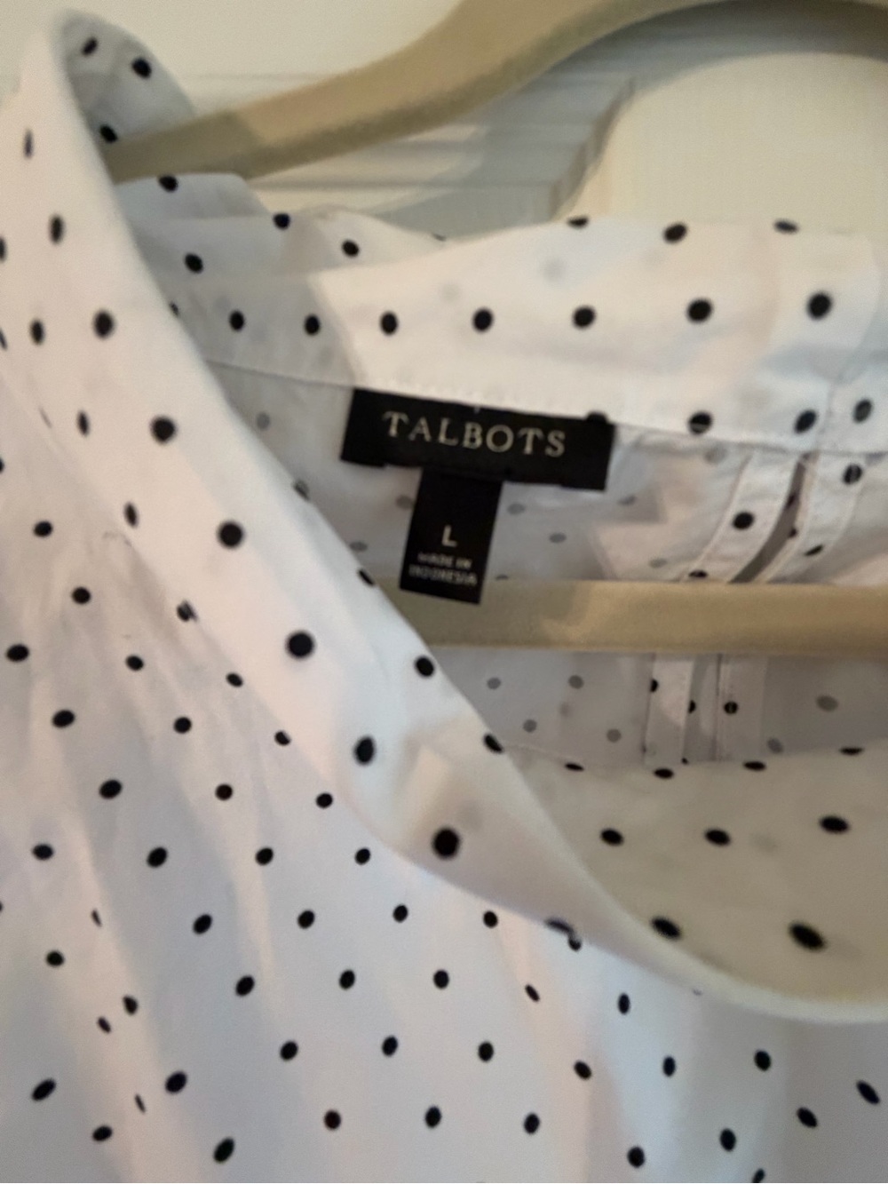 Talbots White and Black Polka Dot Sleeveless Blouse - Picture 3 of 5